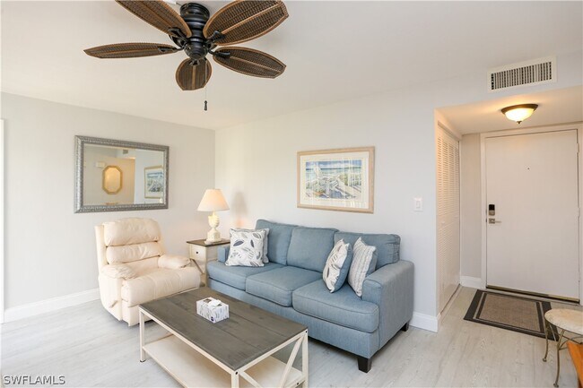 Building Photo - 3645 Boca Ciega Dr