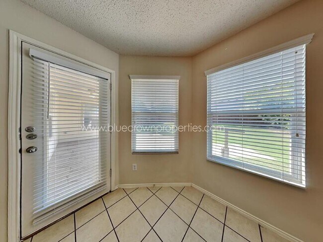 Building Photo - 9612 George Washington Dr