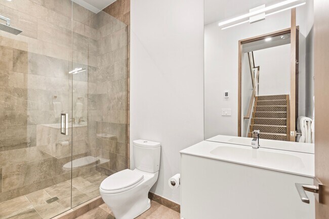 Building Photo - 522 Spruce St