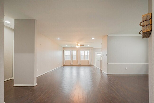 Building Photo - 4510 Sherwood Green Ct