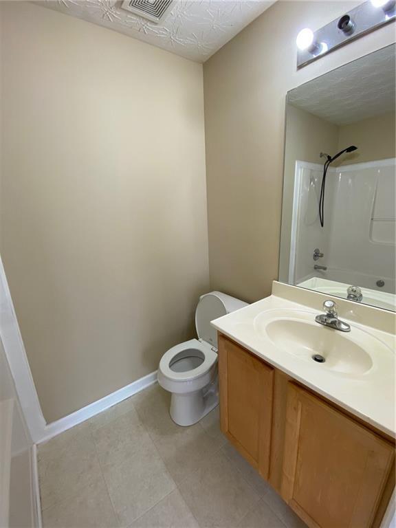 Building Photo - 646 Kenridge Dr