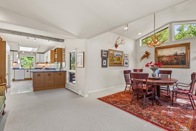 Building Photo - 15 Terrace Dr