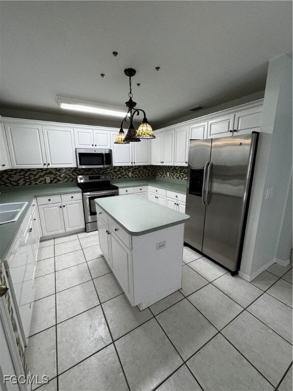 Building Photo - 2021 Wells Ave