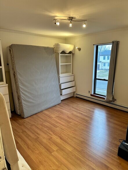 Building Photo - 14 Nagle Ln