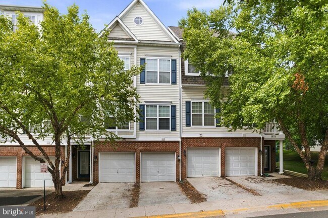 Building Photo - 1831 Cedar Cove Way