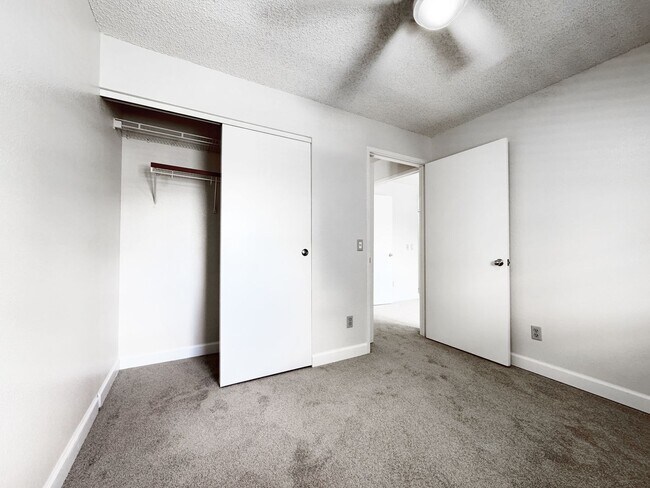 Building Photo - Recently Refreshed Pet Friendly Waikele Co...