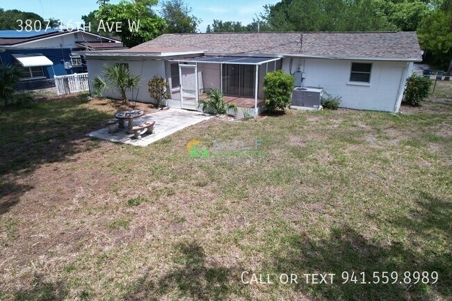 Building Photo - 3807 16th Ave W