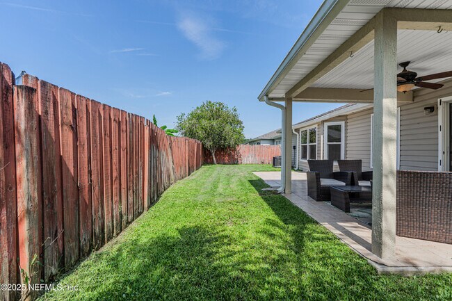 Building Photo - 1413 Heather Ct