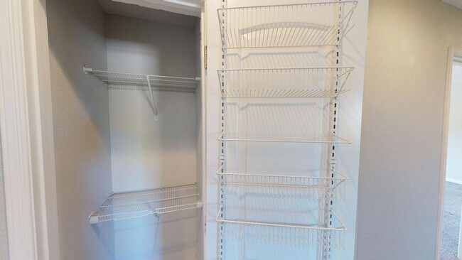 Building Photo - 3206 Thunder Rd