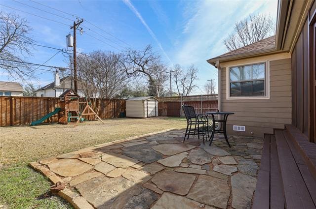 Building Photo - 7115 La Vista Dr