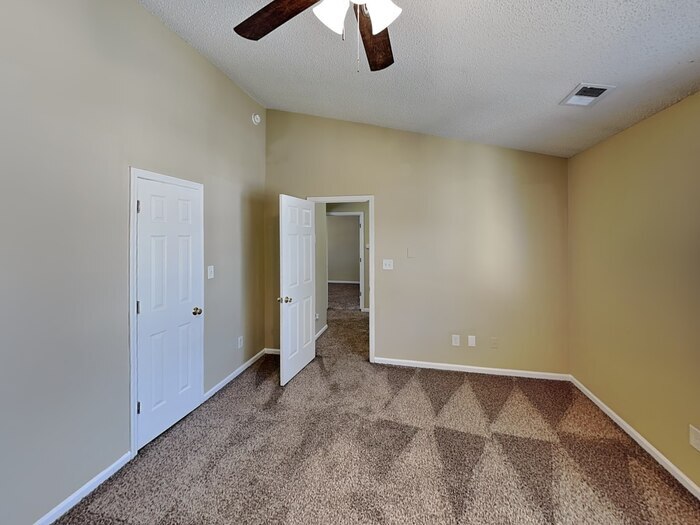 Building Photo - 1216 Bicycle Ct