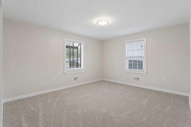 Building Photo - 127 Bell Ave