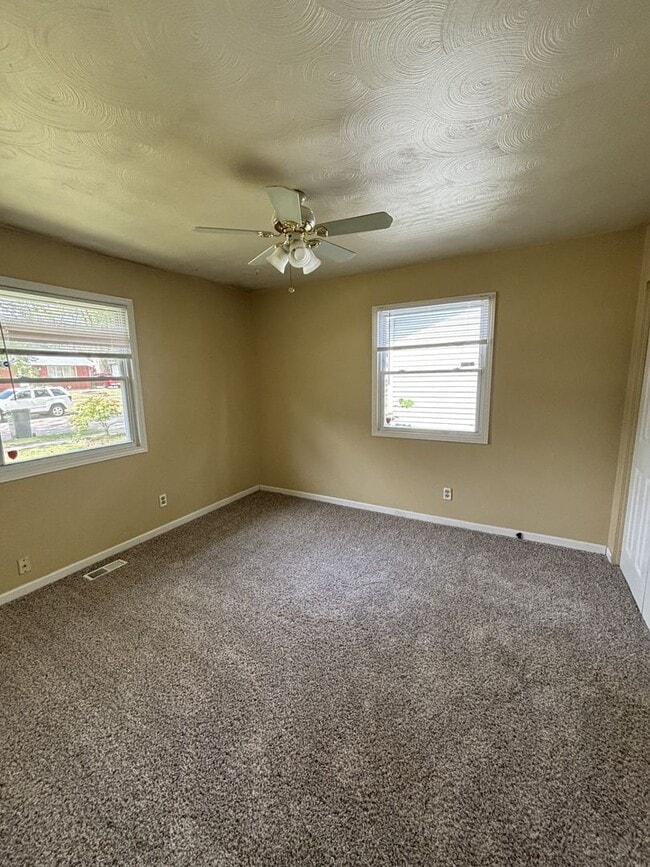 Building Photo - 906 Timothy Trail