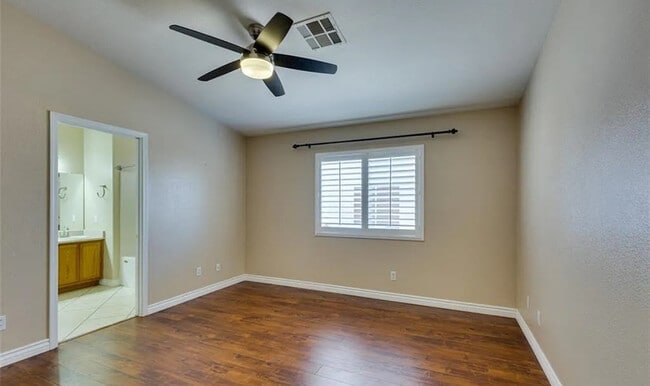 Building Photo - 8841 Spinning Wheel Ave
