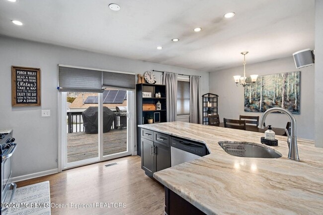 Building Photo - 510 Leawood Ave