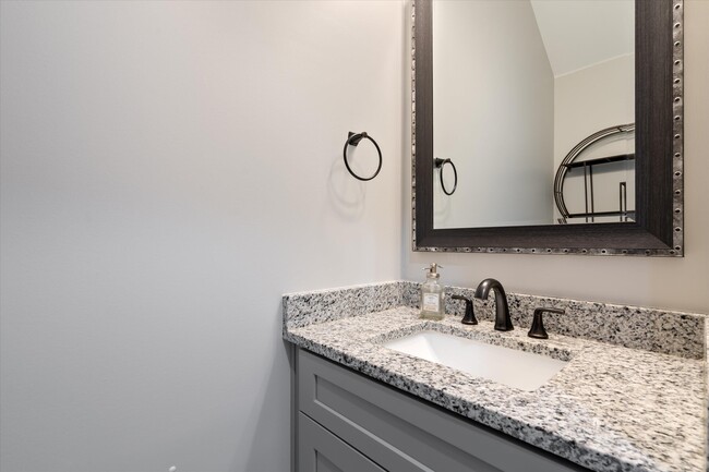 Building Photo - 385 Williford St