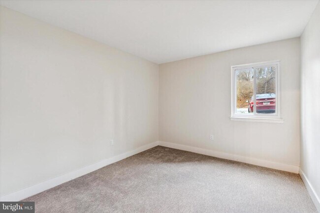 Building Photo - 1609 Painters Crossing