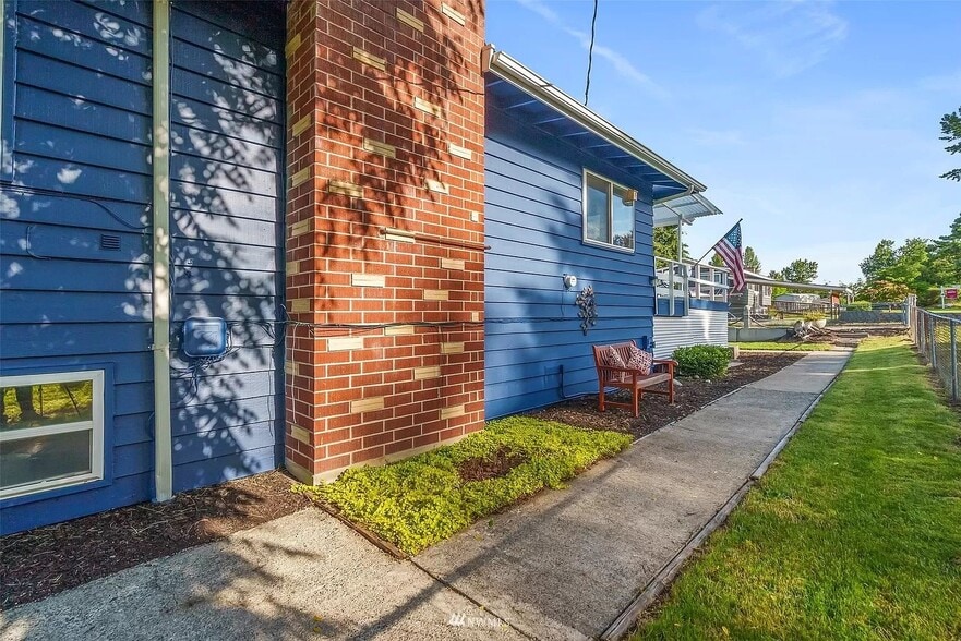 Building Photo - 1940 S 244th St