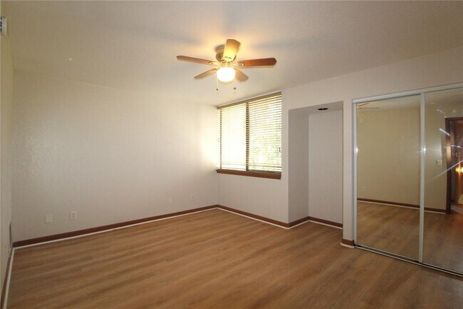 Building Photo - 4917 25th St W