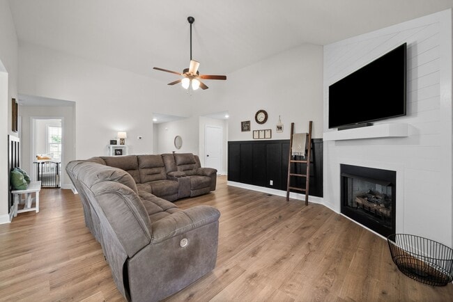 Building Photo - 1064 Charles Thomas Dr