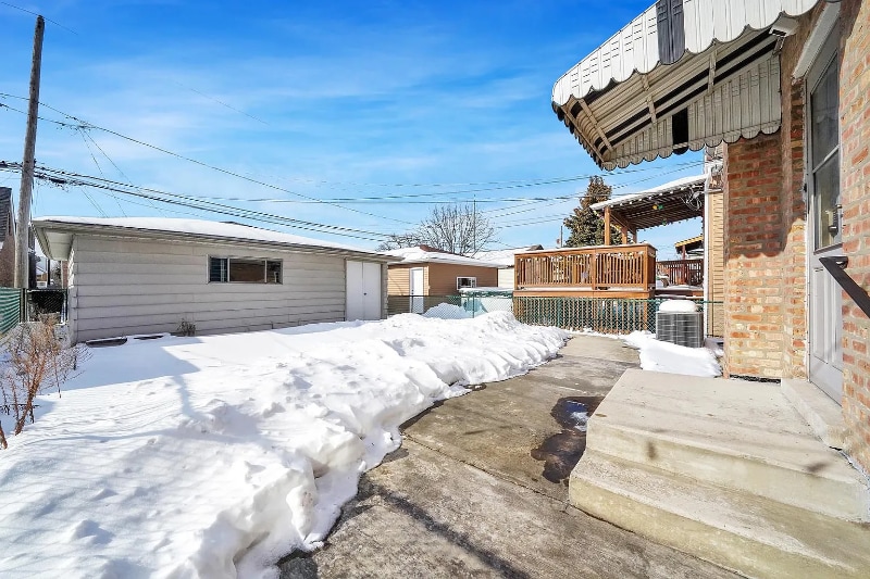 Building Photo - 5424 S New England Ave