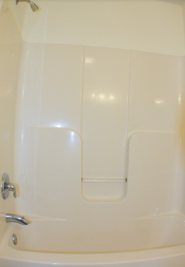 Building Photo - 1416 Highland Ave