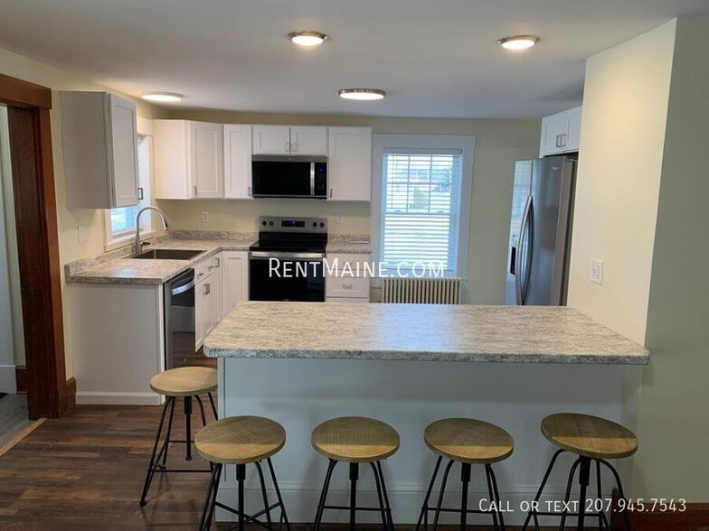 Building Photo - 54 Western Ave