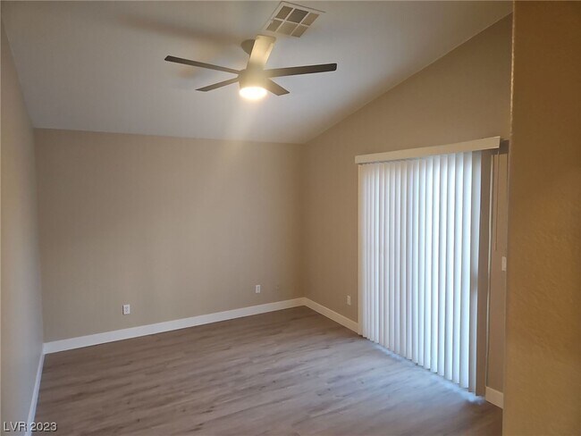 Building Photo - 2529 Vía Di Autostrada