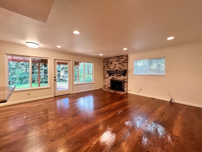 Building Photo - Charming 4 Bedroom Browns Valley Napa Home