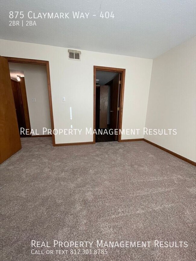 Building Photo - 875 Claymark Way