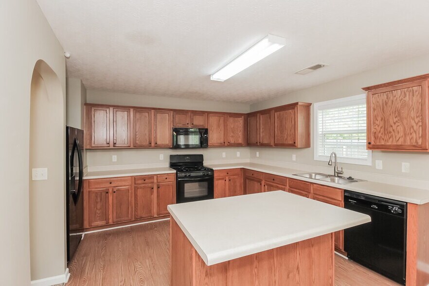 Building Photo - 237 Overlook Dr