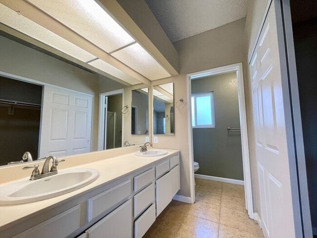 Building Photo - 3 Bed, 3 Bed House In The Willams Ranch Co...