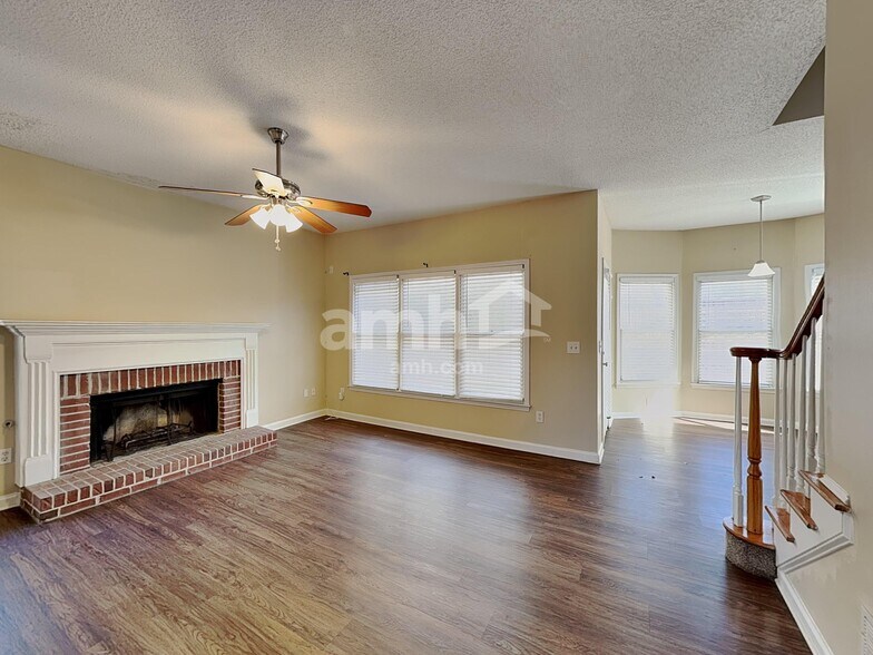 Building Photo - 1501 Jade Cove Dr