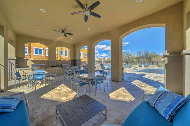 Building Photo - 7439 E Conquistadores Dr