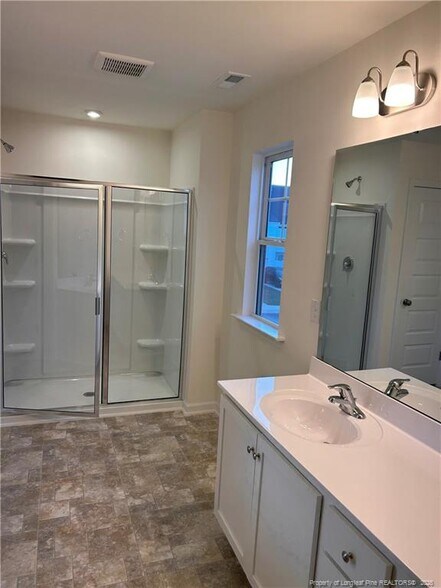 Master Bathroom - 1423 Goldsboro Ave