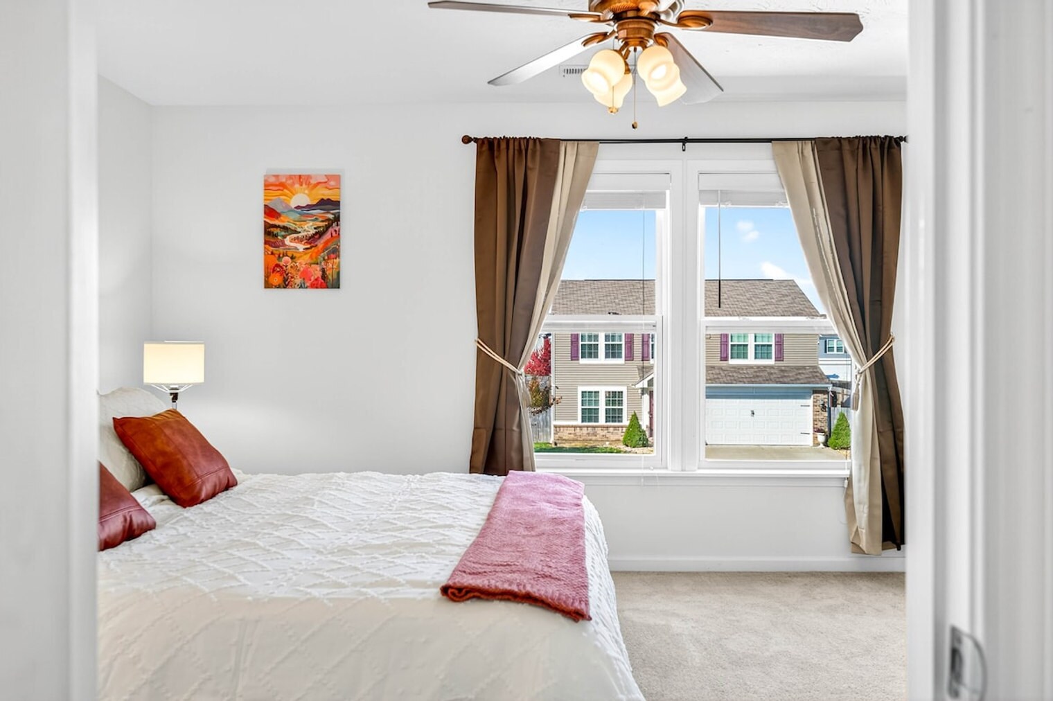 Building Photo - 4663 Bayview Dr