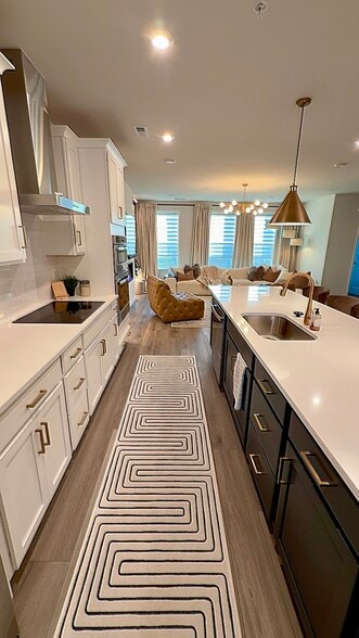 Building Photo - 9222 Magellan Pky