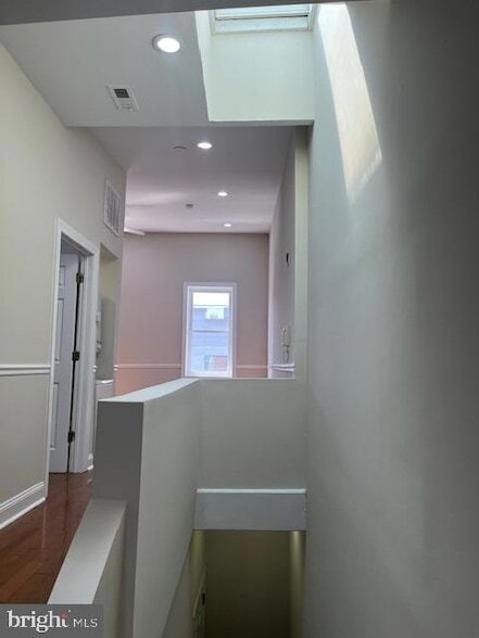 Building Photo - 923 N 15th St