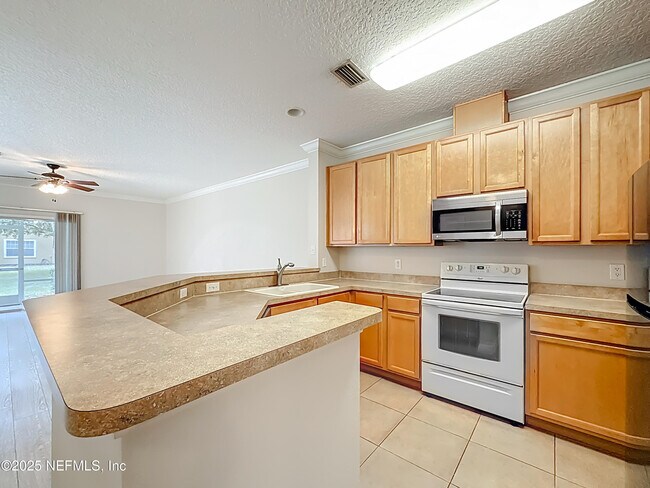 Building Photo - 5663 Greenland Rd