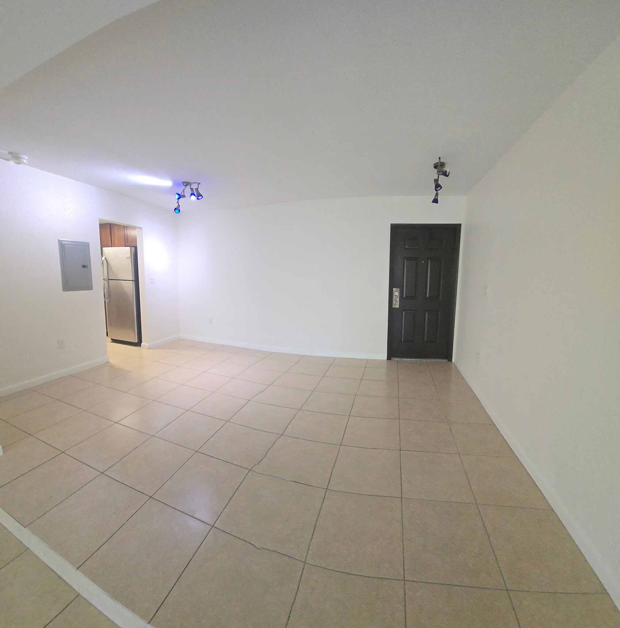 Building Photo - 8950 SW 69th Ct