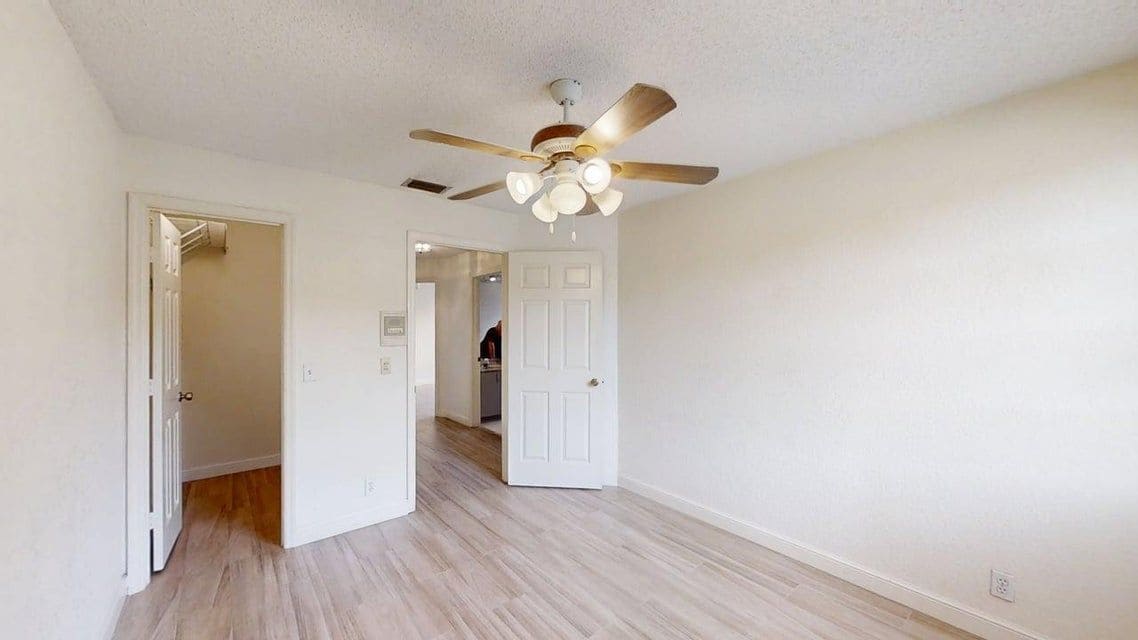 Building Photo - 23330 La Vida Way