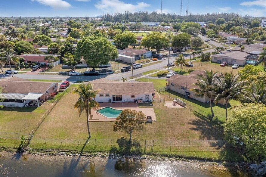 Building Photo - 20831 NW Miami Ct