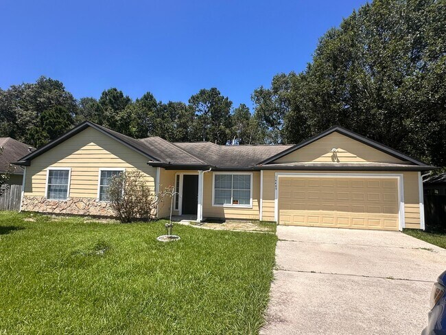 Building Photo - 16409 Danika Oak