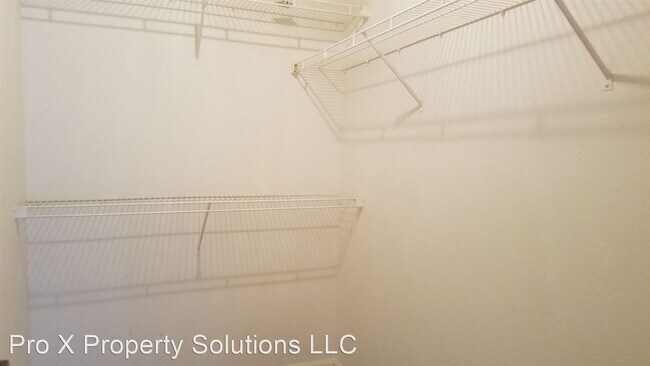 Building Photo - 410-420 Free Kings Hwy