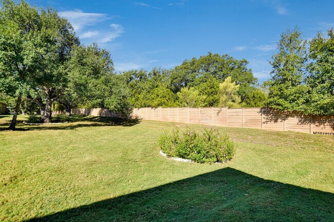 Building Photo - 313 Essex Ln