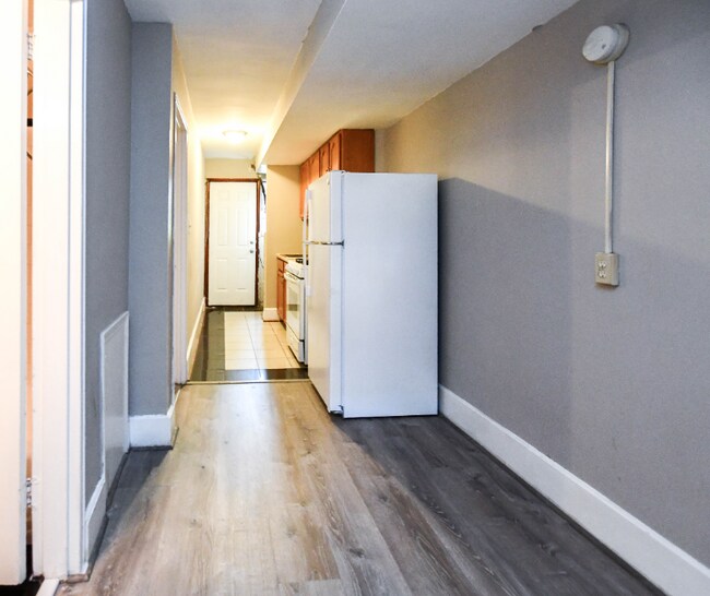 Building Photo - 1709 Montello Ave NE