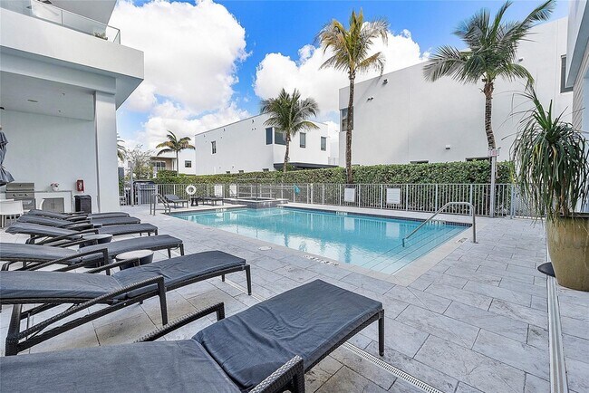 Building Photo - 7477 NW 99th Ave