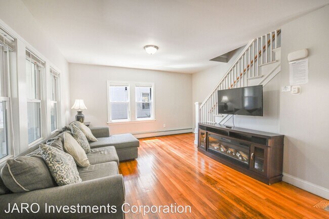 Building Photo - 4 br, 2 bath House - 41 Adams Street