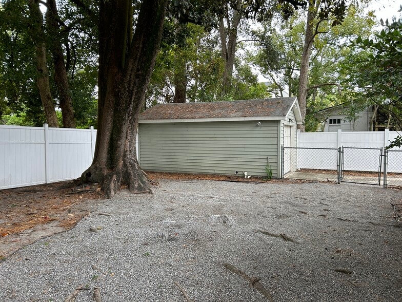 Building Photo - 2114 Arcadia Pl