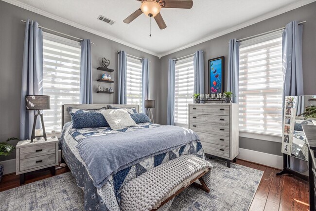 Building Photo - 3216 Avenue N